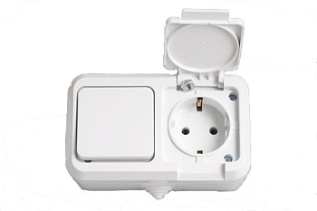 Розетка  2м  П/Г З/К /с крыш./белая/(Макел) (18354)