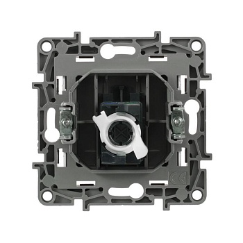 Механизм розетки информ. 1-м СП Etika RJ45 CAT.5E UTP алюм. Leg 672441